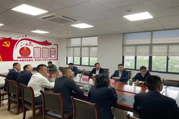 麗水市蓮都區區長王忠寶一行至浙江中立建設有限公司走訪調研